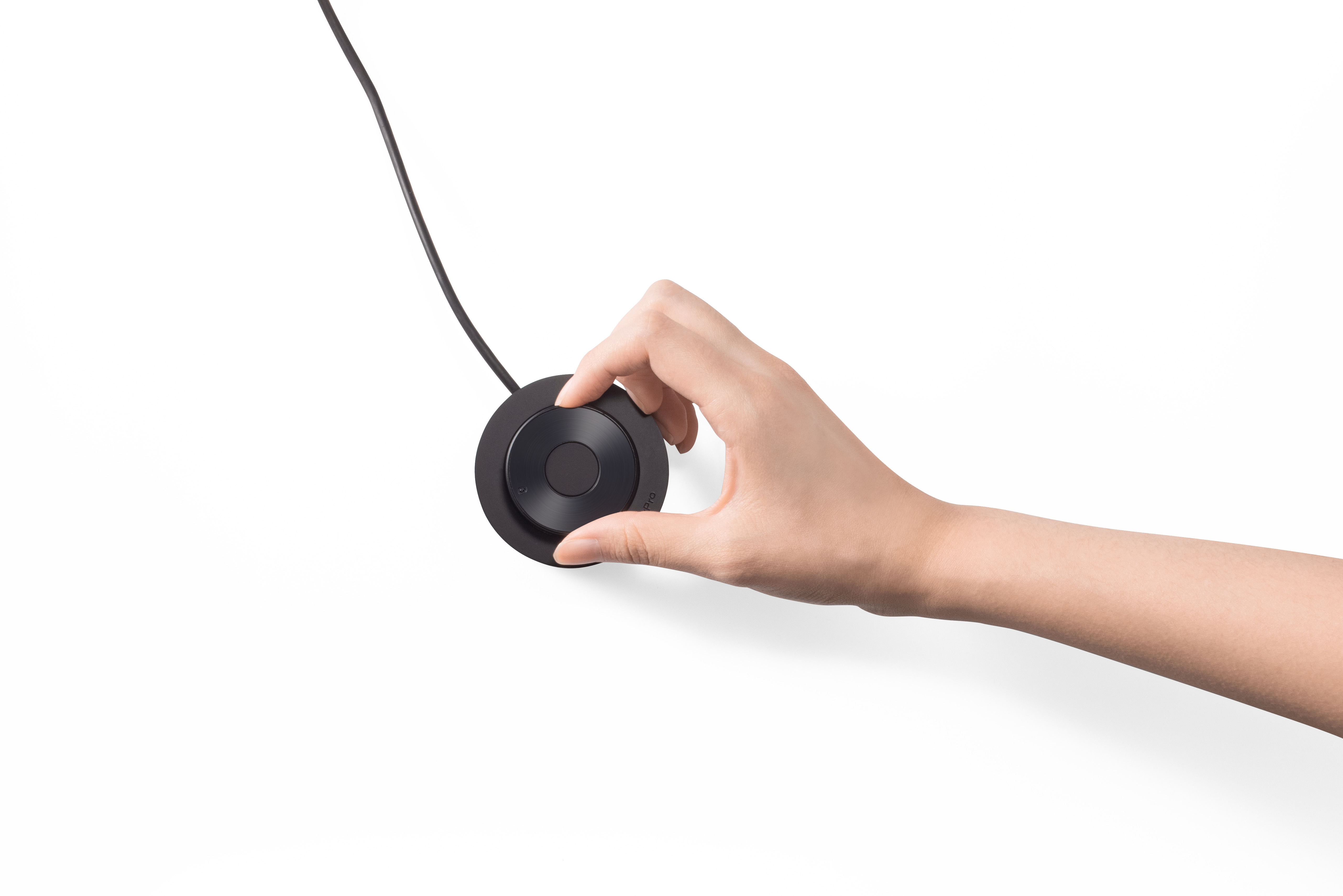 Image 4_The ColorPro Wheel gives creators convenient access to their monitor’s OSD settings