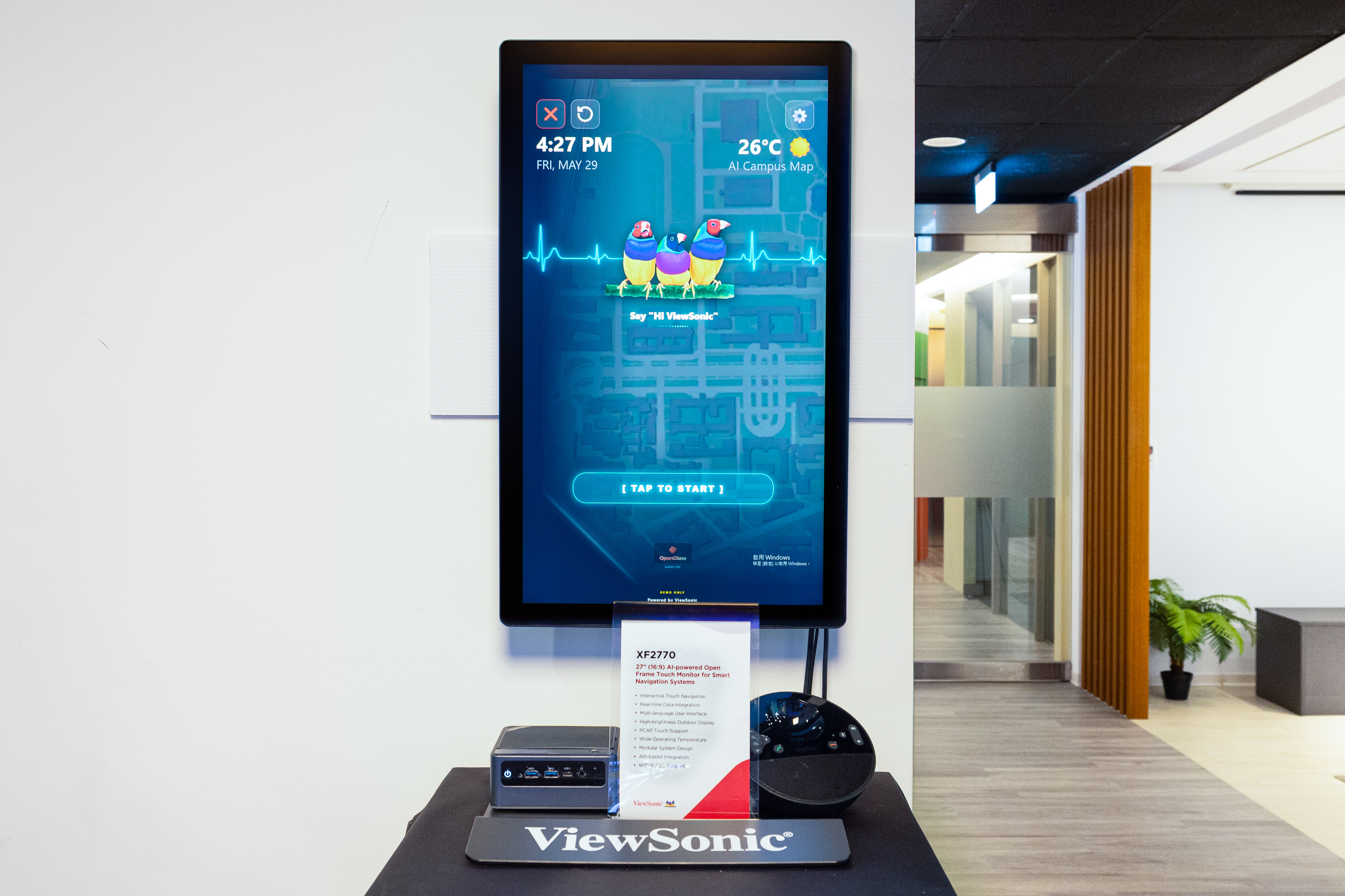 ViewSonic demonstrated its upcoming open frame display solution integrated AI PC capabilities through an interactive campus map. Delivering crystal-clear visibility, intuitive touch response, and rugged reliability, the solution enables visitors to use AI-powered assistance to quickly find directions and navigate the campus with greater ease and efficiency.​ 