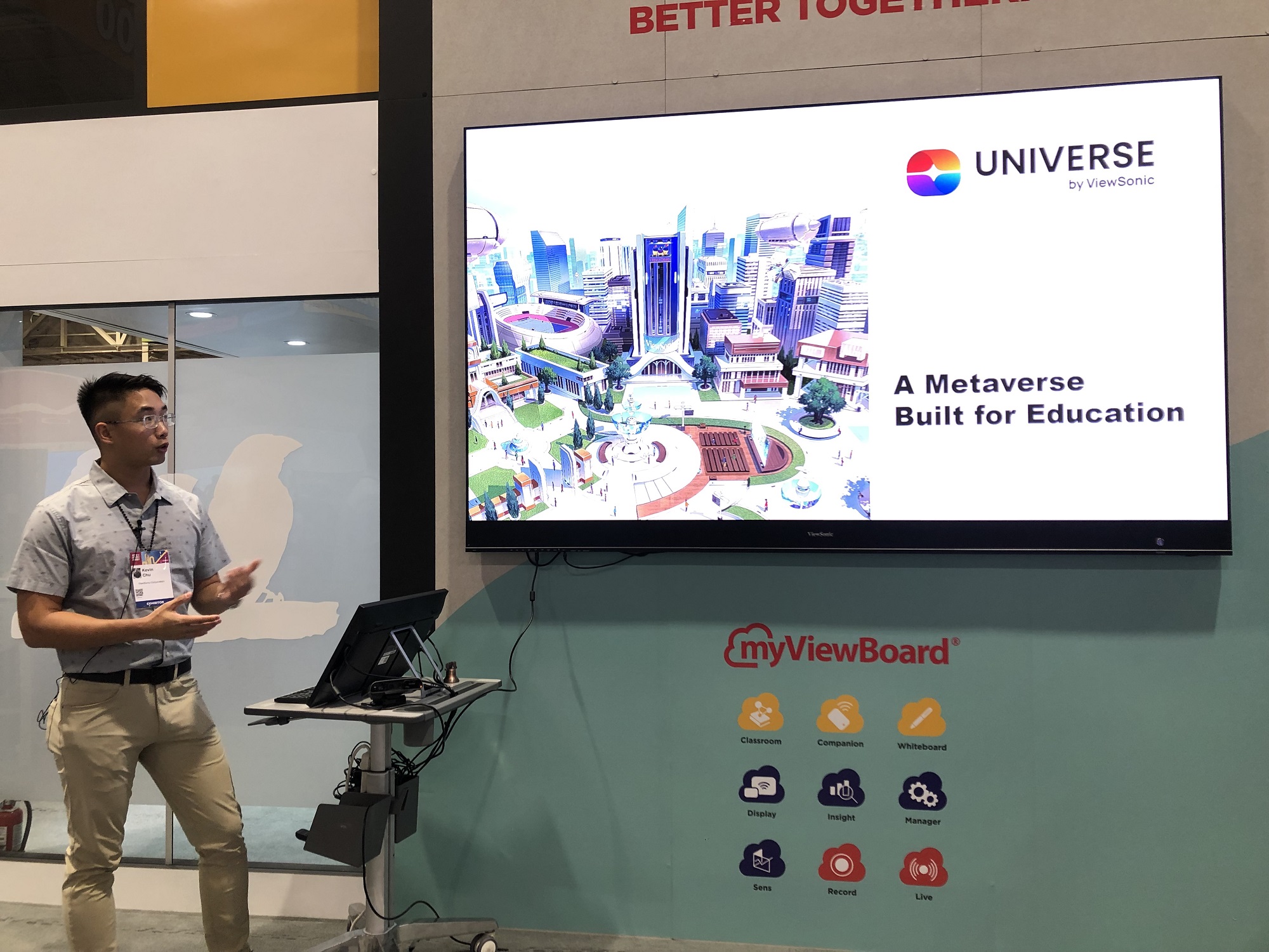 Kevin Chu, Director of UNIVERSE Business Unit at ViewSonic, demoed UNIVERSE at ISTE Live 22 Conference & Expo in New Orleans, USA.