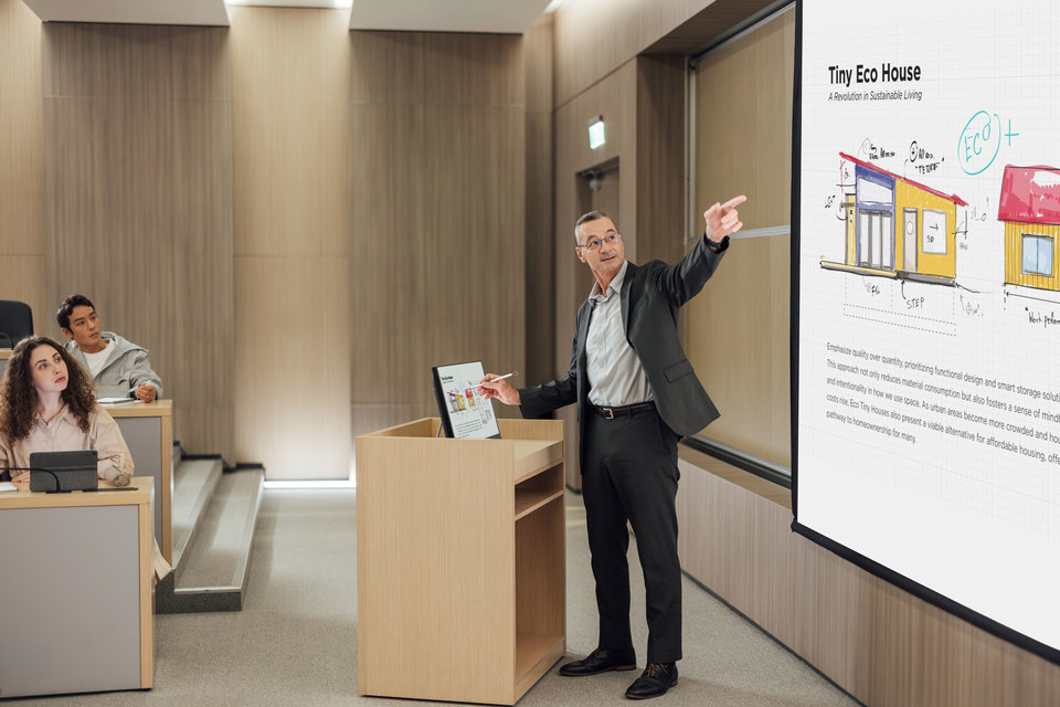 A Digital Podium for Next-Level Visual Communication​ 1