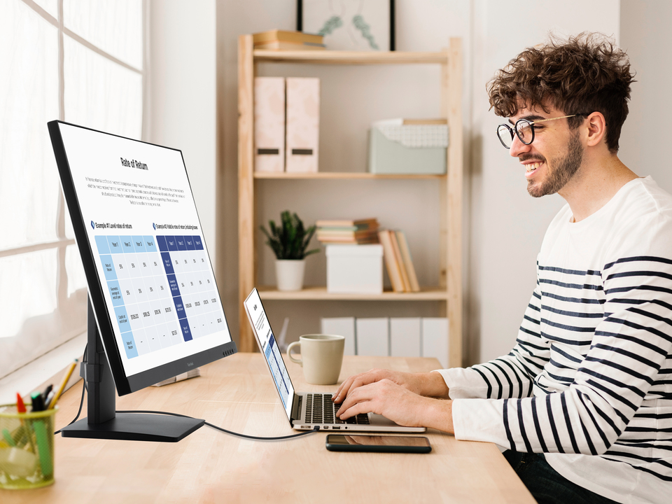Ergonomic Workstation with One Cable Solution 1