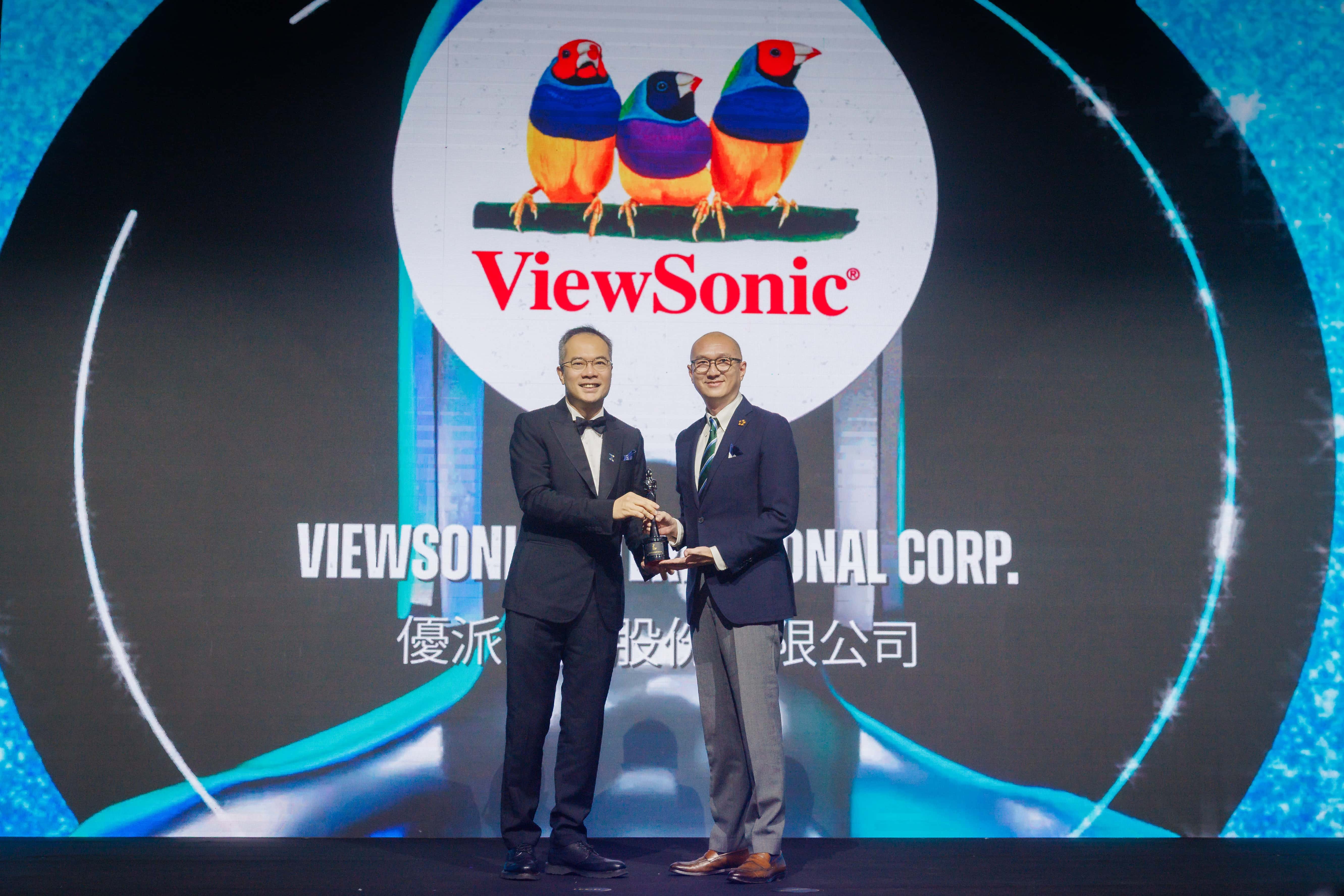 ViewSonic亞太區人力資源部協理王克禮受領「亞洲最佳企業雇主獎」，體現企業長期投入人才發展、組織文化轉型與工作體驗的承諾。